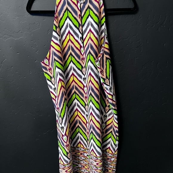 Meghan Los Angeles Geometric Spaghetti Strap Keyhole
Neck Mini Dress Size: S - Picture 6 of 10